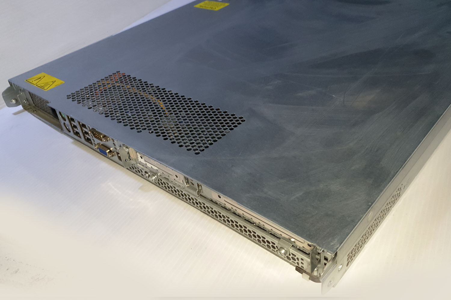 Server Hp ProLiant DL120 G6 Rack Used A 2Gb Memory  HD Graphics