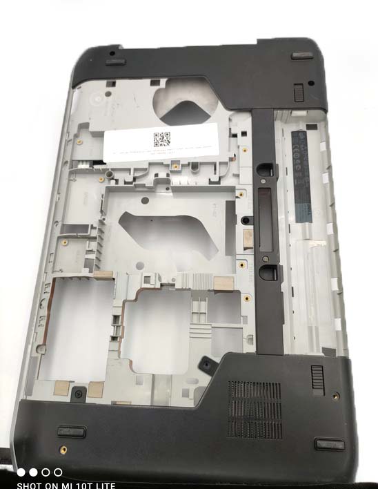 DELL Latitude E5530 bottom case, refurbished, 053FCF, AP0M1000700, FA0M1000900, FA0M1000T00 Used A