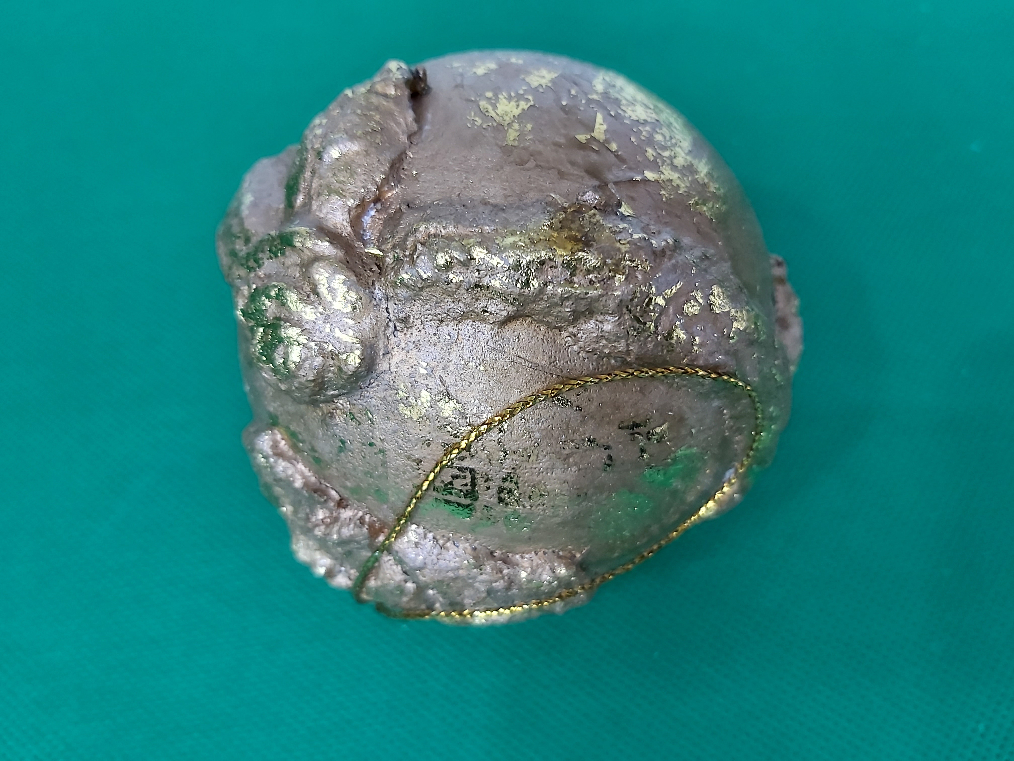 Christmas Tree Gold Deco Ball